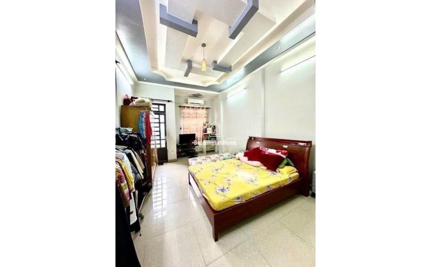 ĐƯỜNG NHỰA 10M - PHÚ ĐỊNH - QUẬN 8 GIÁP QUẬN 6, TIỆN DI CHUYỂN VỀ QUẬN 1, QUẬN 2.
