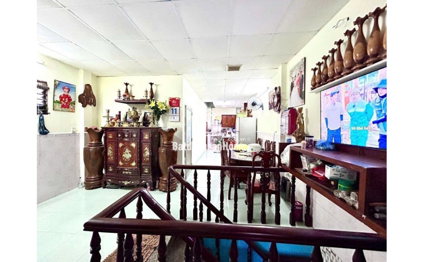 Hẻm xe hơi Đồng Đen, Tân Bình ngay khu VIP Bầu Cát, gần ngã tư 7 Hiền tiện qua sân bay và các Quận trung tâm.
