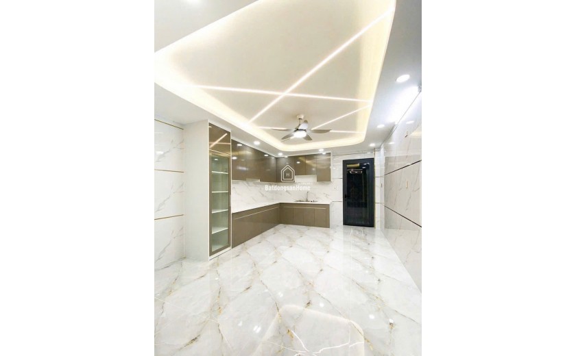 GIẢM MẠNH 
------- có thang máy 450kg ✨ NHỈNH 8 TỶ XÍU XIU