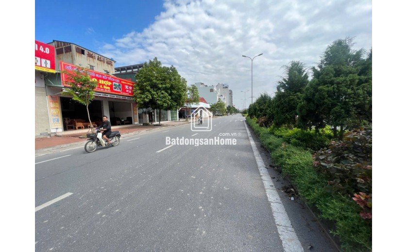 Đất nền có vị trí đắc địa tại Xã Dục Tú, Đông Anh, Hà Nội với diện tích 132m².

Giá bán: 19 tỷ   Pháp lý đầy đủ.
 Mặt tiền rộng 15m, phù hợp cho kinh doanh.