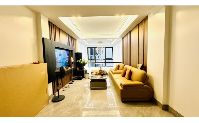 siêu phẩm LÂM HẠ- LONG BIÊN , nhà mới 46m2, , 7 tầng , thang  máy, ngõ to  như phố ,ô tô tránh