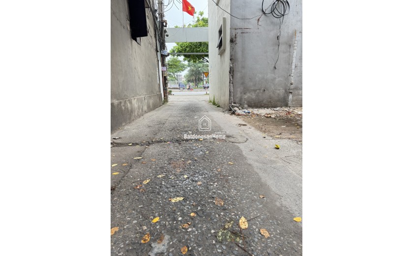 BÁN LÔ ĐẤT LÝ SƠN DT 56M GIÁ CHỈ NHỈNH 9 TỶ .Ô TÔ NGỦ TRONG ĐẤT , TƯƠNG LẠI RA MẶT PHÓ