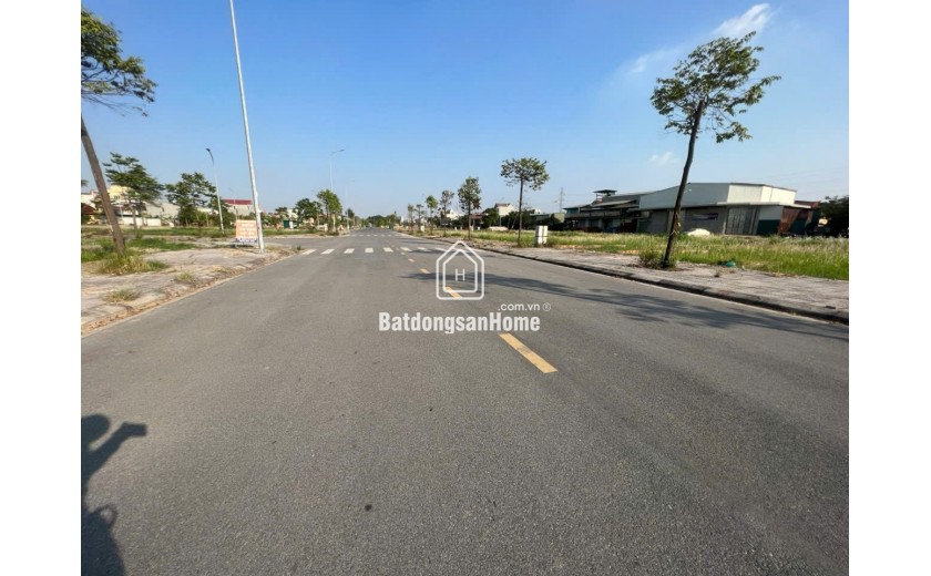 Tọa lạc tại Bảo Long New City, Hương Mạc, Từ Sơn, Bắc Ninh, đất nền này có diện tích 100m2 và giá bán 4,1 tỷ 
 Đây là cơ hội tuyệt vời  Diện tích: 100m2.. Mặt tiền: 5m,