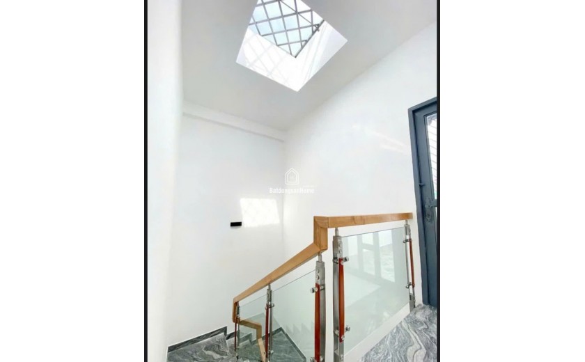 Bán Nhà 4 Tầng VIP Lê Văn Quới, 44m2, Sổ Đẹp, Hoàn Công Đủ - Giá 5.4 Tỷ Bình Tân