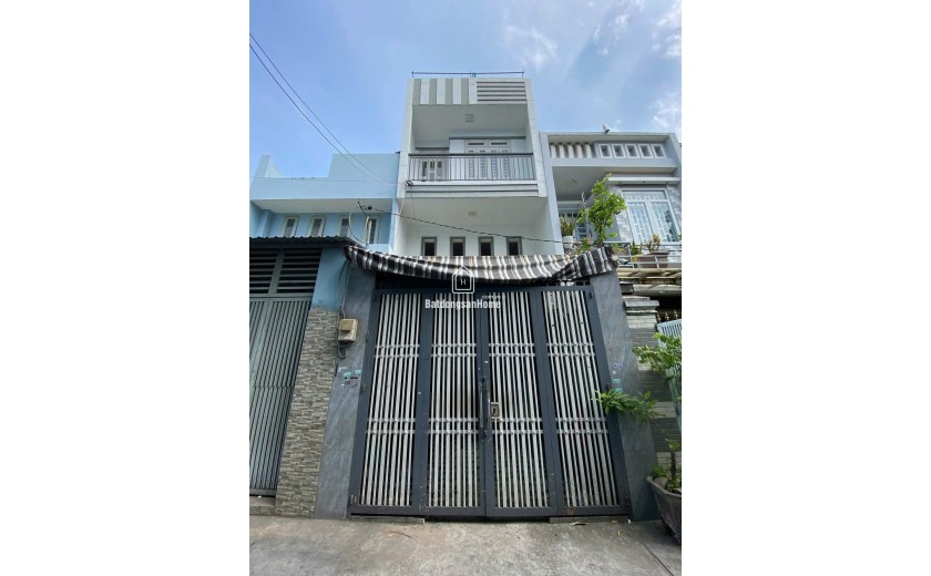 Bán Nhà 4 Tầng 68m², 5PN, 3VS, Giá 6.4 Tỷ, Đường Số 12, Bình Hưng Hoà A, BT