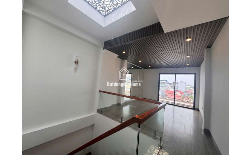 BỒ ĐỀ THANG MÁY - Ô TÔ - NHÀ MỚI FULL NỘI THẤT 64M x 5 TẦNG