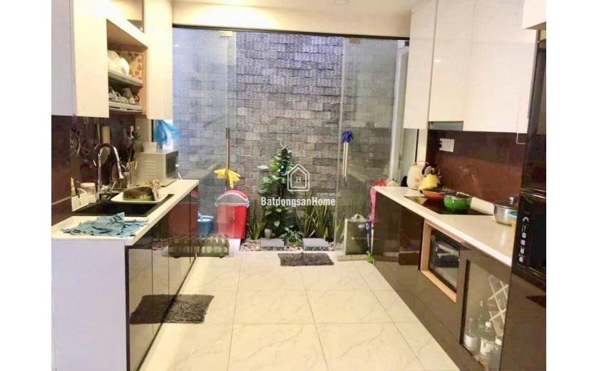 THUÊ NGUYÊN CĂN:  25.000.000 Đ/TH- HẺM XE HƠI PHAN XÍCH LONG- 60m2 - 5 TẦNG CÓ HẦM. LH:0933910039
