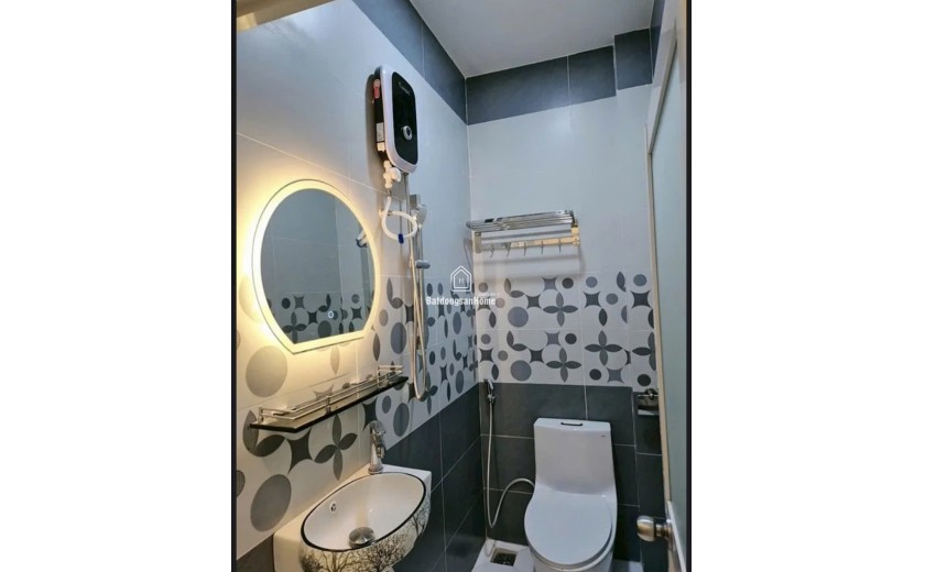 Bán Nhà MT Trường Sa 36m2, 3 Tầng, 4PN, Giá 6.3 Tỷ - Phường 3, Tân Bình