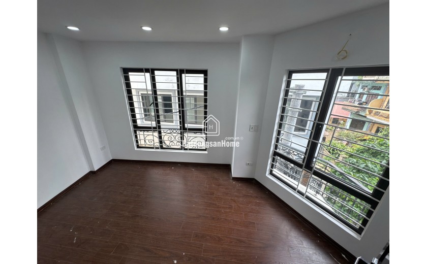 Bán nhà Linh Đàm, Hoàng Liệt + 41 m², 5T, lô góc, ô tô vào nhà,6,8 tỷ, 0844444453