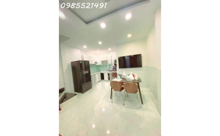 NHÀ 4 TẦNG NGUYỂN TRÃI TRUNG TÂM QUẬN 1 - NGANG KHỦNG 6,5M - GIÁ CHỈ NHỈNH 7