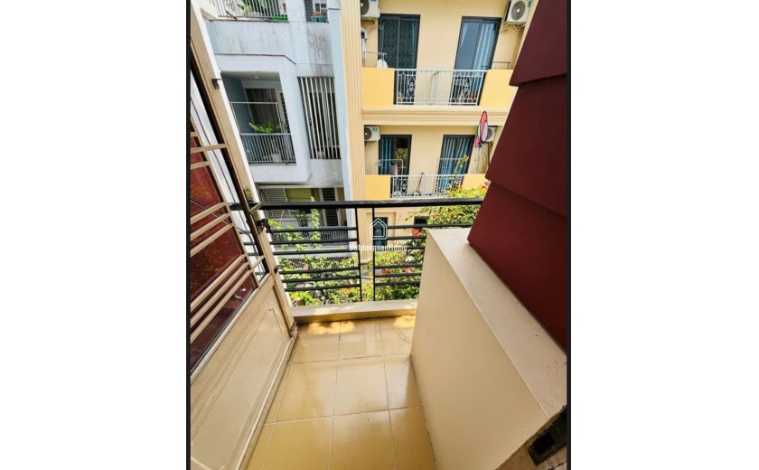 Bán nhà 4 tầng 52m² tại Khuông Việt, Phú Trung – 4PN, 3WC, giá 8.5 tỷ – SHR