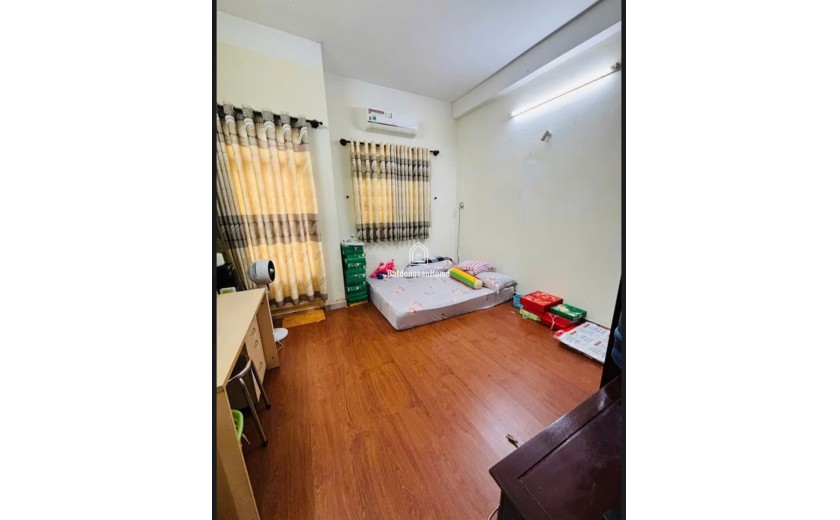 Bán nhà 4 tầng 52m² tại Khuông Việt, Phú Trung – 4PN, 3WC, giá 8.5 tỷ – SHR