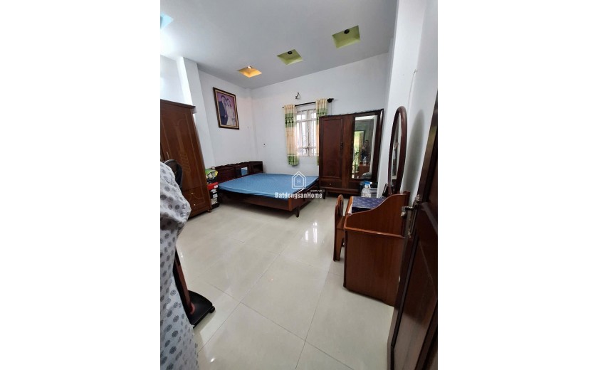 Bán Nhà 4 Tầng 71m² Đường Số 9, Linh Trung, Thủ Đức – Ô Tô Đậu Cửa , Giá 8.5 Tỷ