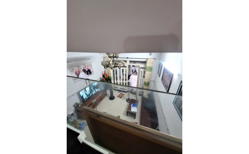 Bán Nhà 4 Tầng 71m² Đường Số 9, Linh Trung, Thủ Đức – Ô Tô Đậu Cửa , Giá 8.5 Tỷ