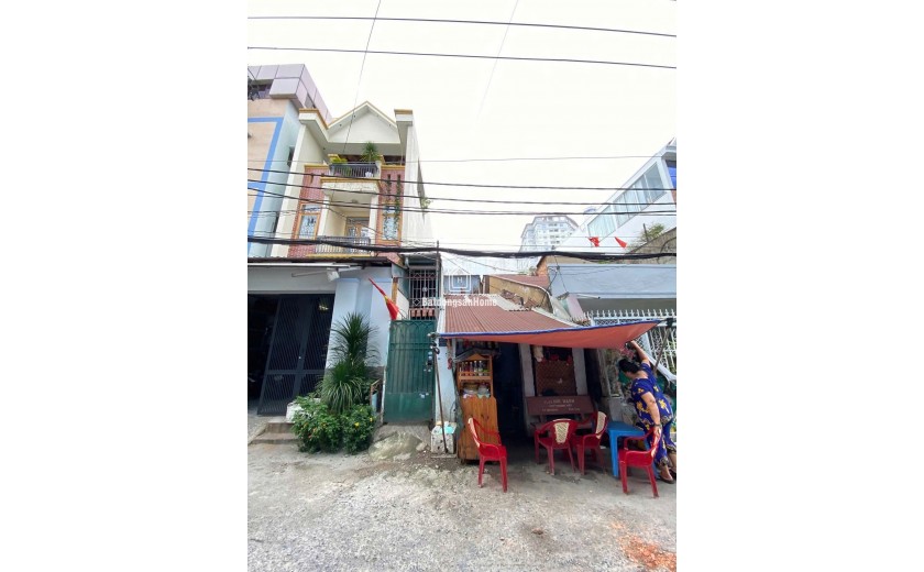 Bán Đất Trịnh Đình Trọng 4x24m Tặng Nhà  Hẻm 7m Chỉ 10.2 TỷP.Phú Trung, Tân Phú – SHR.         .