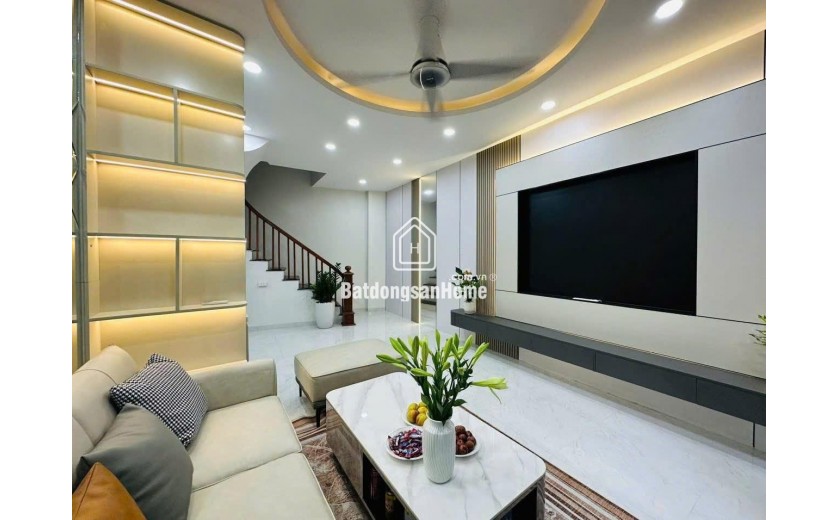 Bán nhà Tả Thanh Oai, Thanh Trì + 42 m², 5T, full nội thất xịn xò + 5,45 tỷ + 0844444453
