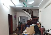 Căn nhà cuối cùng tại Tư Đình, ngay đường dẫn cầu TRần Hưng Đạo 57m2 x 3 tầng Giá 7,7 tỷ.
