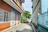 SIÊU HIẾM CỔ MIẾU -THỤY LÂM- Ô TÔ NGỦ TRONG ĐẤT.GIÁ CHỈ 3 TỶ