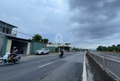 Nhà 4 tâng mặt tiên ql1a Suối Cát, Cam Lâm diện tích sử dụng 240m2