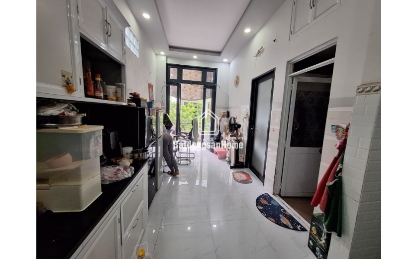 Bán nhà  Phước Long B, DT 80m2, 4 tầng, 9PN, 9WC, Q.9, 7.25  tỷ, sổ hồng