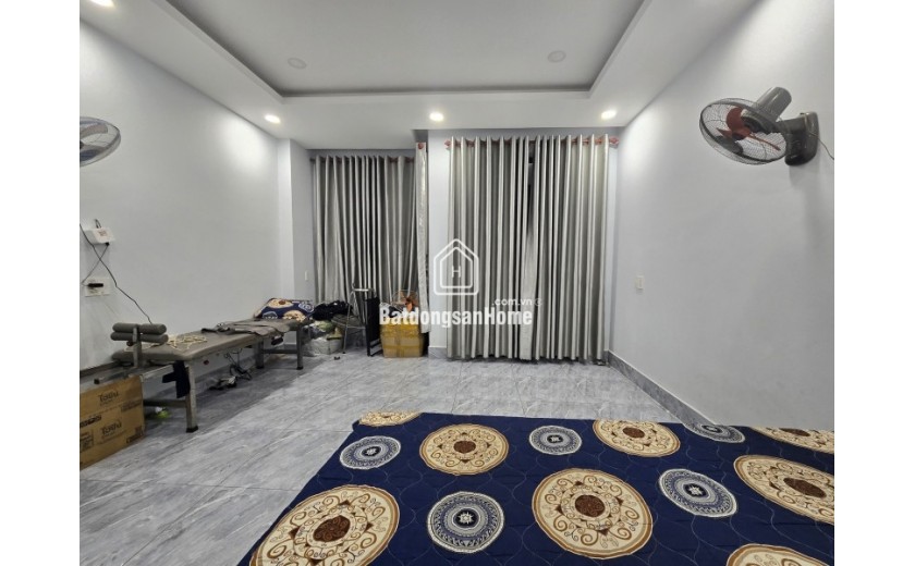 Bán nhà mặt phố Bình Chiểu, Thủ Đức, nhà 4 tầng, DT 332m², sổ hồng. Giá 15.35  tỷ