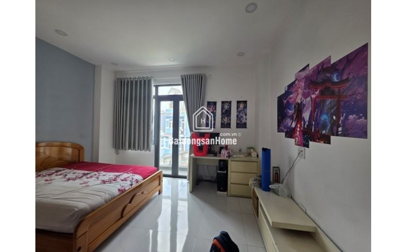 Bán nhà mặt phố Q.2, 90m², 4 tầng, 11.65  tỷ, sổ hồng