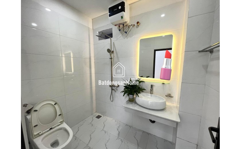 Bán căn nhà cuối cùng tại Bồ Đề, 38 m x4  tầng, 2 mặt thoáng, Giá 5.35 tỷ chủ thiện chí