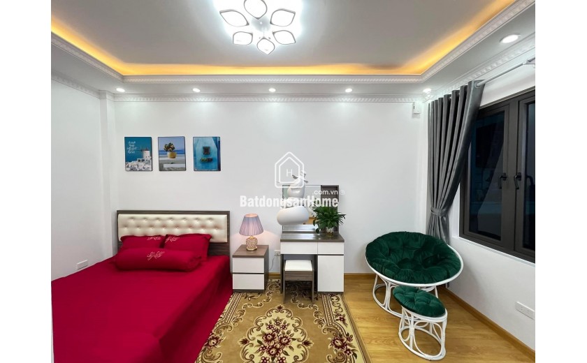 Bán căn nhà cuối cùng tại Bồ Đề, 38 m x4  tầng, 2 mặt thoáng, Giá 5.35 tỷ chủ thiện chí