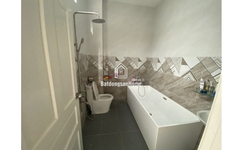 Bán nhà 3 tầng, 4PN, 5WC, 68m², 8.15  tỷ, Q.9, sổ hồng