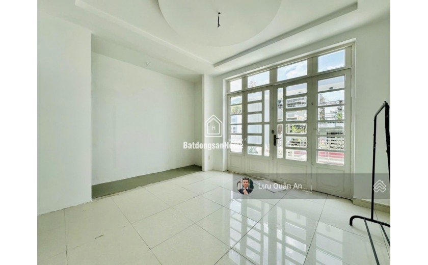 BÁN NHÀ HXH TRÁNH-NGÃ 4 HÀNG XANH - 65M2 (5X14) - 3 TẦNG - 4 PN- SÁT MẶT TIỀN - HOÀN CÔNG CHUẨN - CHỈ 12.X TỶ
