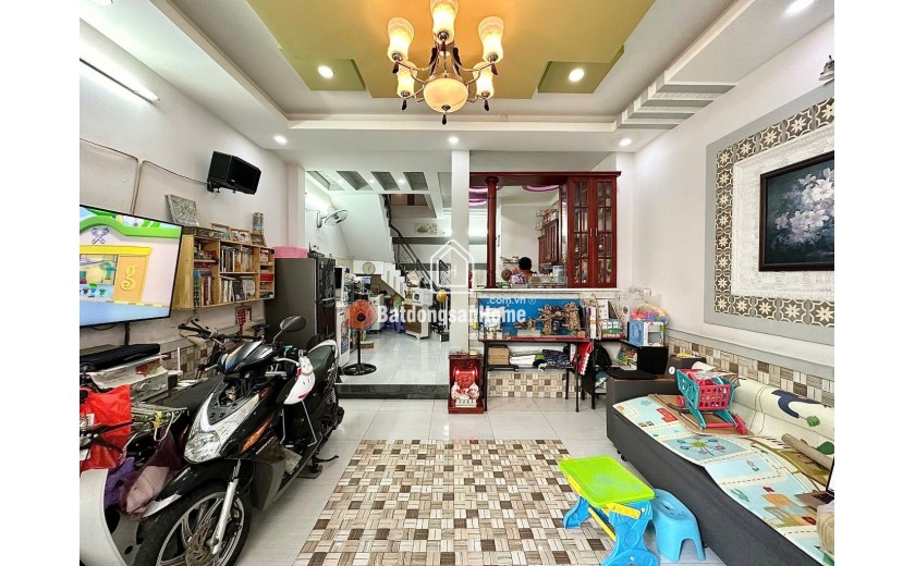 Bán ngôi nhà hẻm xe hơi Phạm Văn Đồng Quận Bình Thạnh DT 45m2