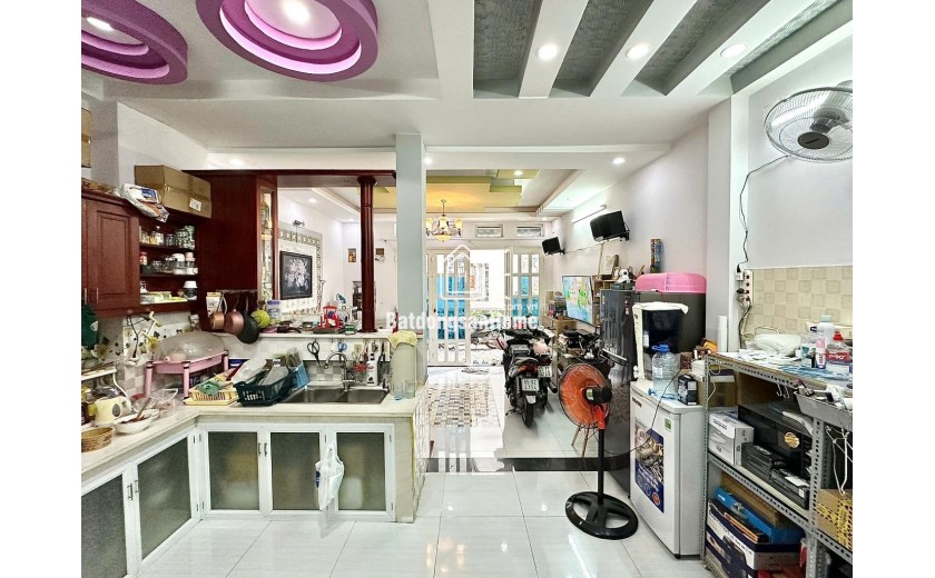 Bán ngôi nhà hẻm xe hơi Phạm Văn Đồng Quận Bình Thạnh DT 45m2