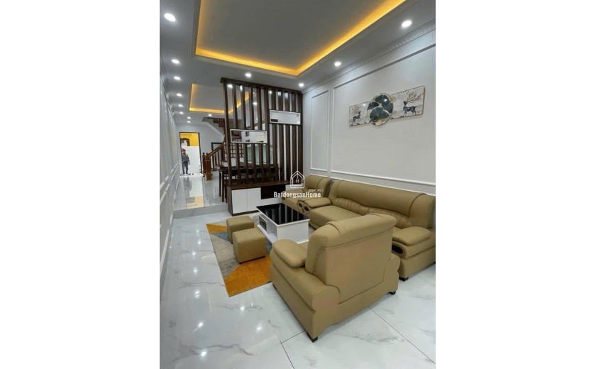 CHO THUÊ NHÀ 4 TẦNG NGỌC THỤY – GẦN CẦU CHƯƠNG DƯƠNG