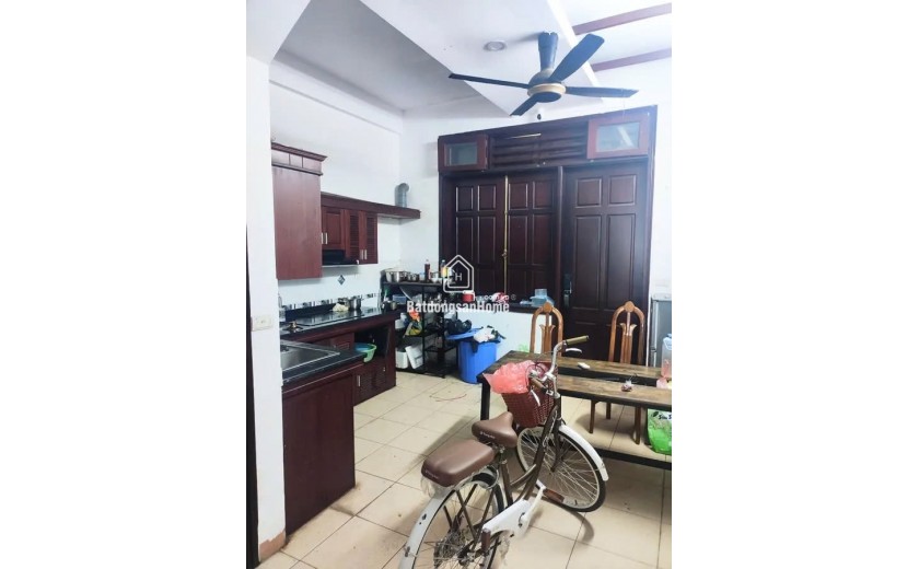 13.7 tỷ-phân lô – ô tô tránh-52m x 5T-ngõ thông-kinh doanh đỉnh-Xuân Thủy, Cầu Giấy-260tr/m2