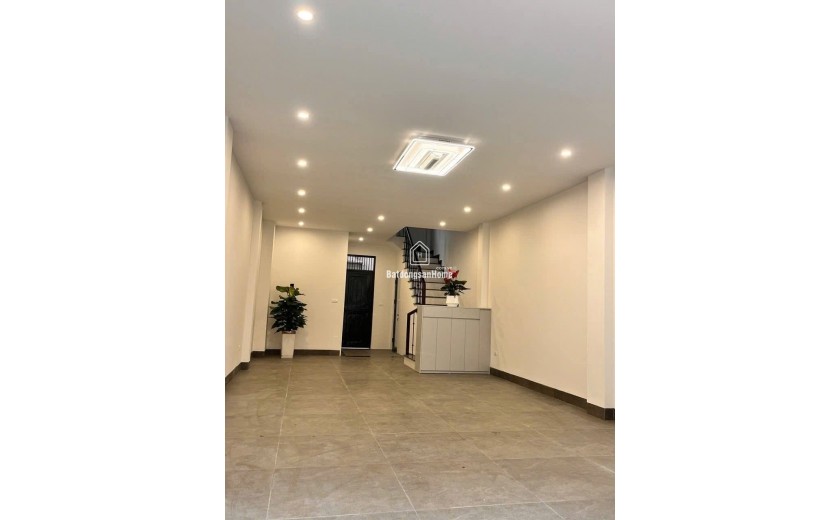Bán nhà Lô Góc, Gara 2 Ô Tô , 63m2 x 6 tầng, Ngọc Thuy