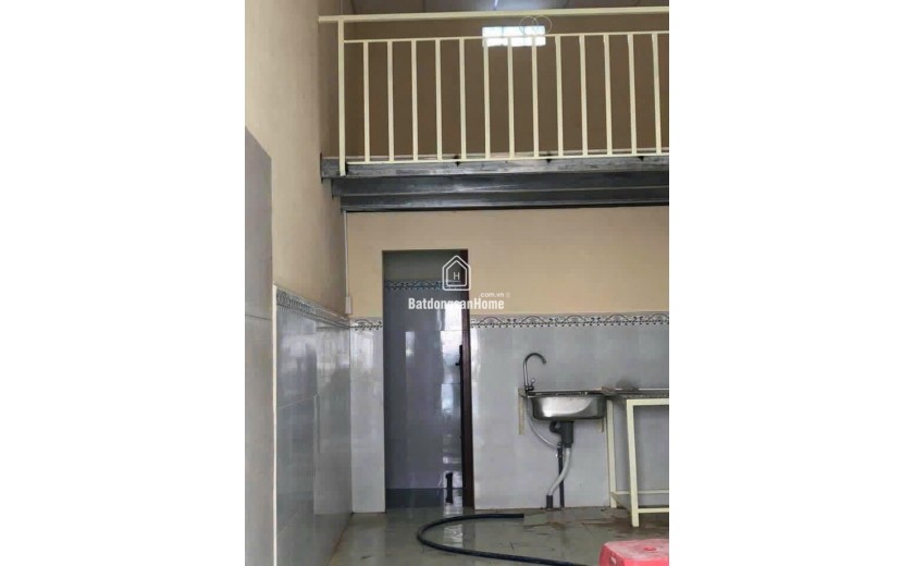 Chính chủ gửi bán nhà đường xe hơi 4m kề ngả tư Bình Phước