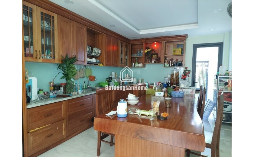 Bán nhà Hiệp Bình Chánh, DT 92 m2, 3 tầng, sổ hồng. Giá 7,75 tỷ