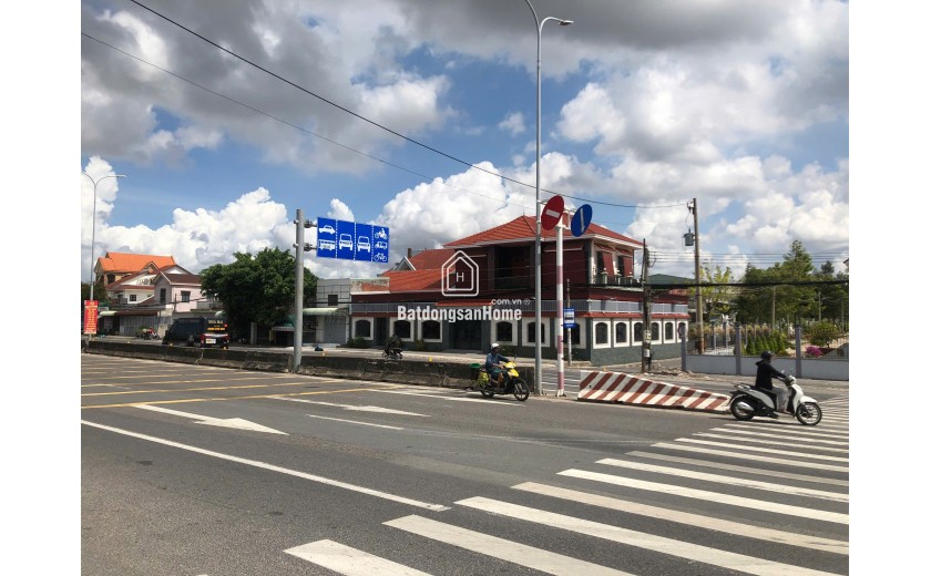 CĂN NHÀ MẶT TIỀN QL51 - CHỢ CHU HẢI, Buôn bán tốt