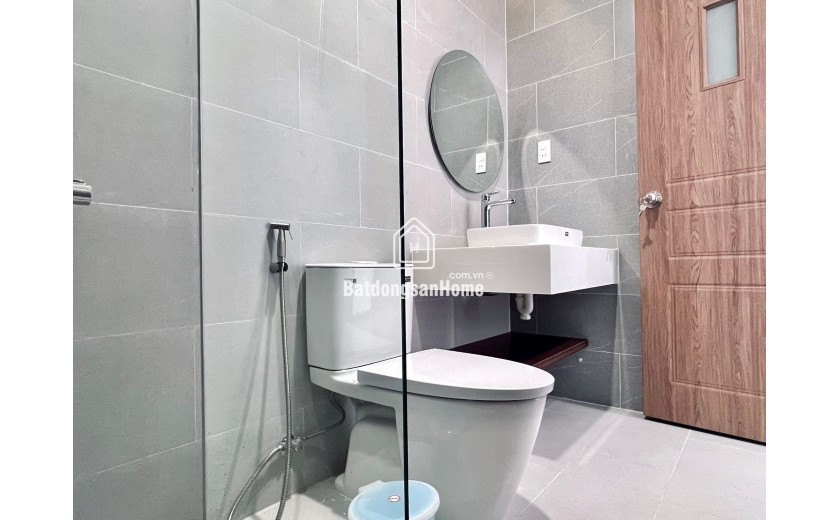 BÁN GẤP - CHDV HUỲNH VĂN BÁNH - 5 PHÒNG - DT 25 TR /THÁNG- HẺM THÔNG - A4- 6.8 TỶ
