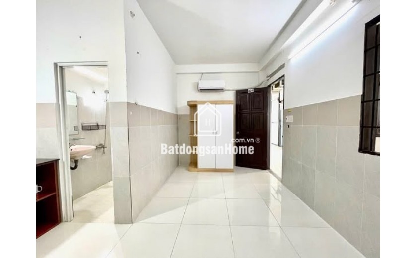 Siêu phẩm CHDV - sát bên Q1 - 52m2 - 4 tầng - DT lên đến 30 tr/ tháng - sổ A4 - Chỉ 6.x