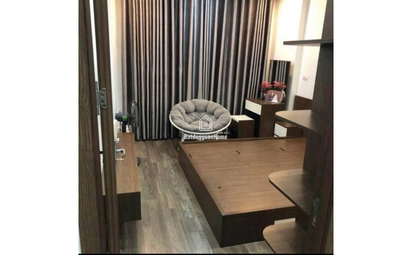BÁN NHÀ PHỐ NGỌC LÂM – VỊ TRÍ ĐỈNH – GIÁ CỰC MỀM CHỈ 6.X TỶ  
 Diện tích: 46m² – 4 Phòng Ngủ – Nhà dân xây cực chắc chắn