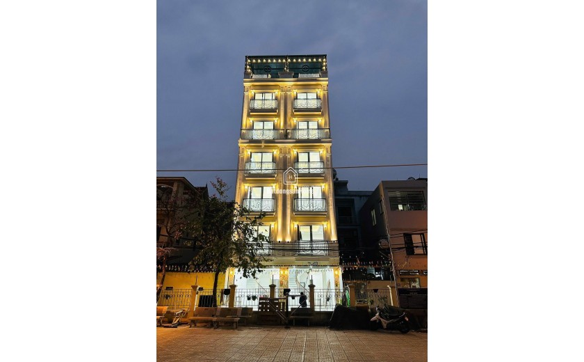 BÁN NHÀ AN DƯƠNG VƯƠNG– TÂY HỒ -7 TẦNG – THANG MÁY – Ô TÔ VÀO NHÀ – KINH DOANH  75M² – 16.5 TỶ