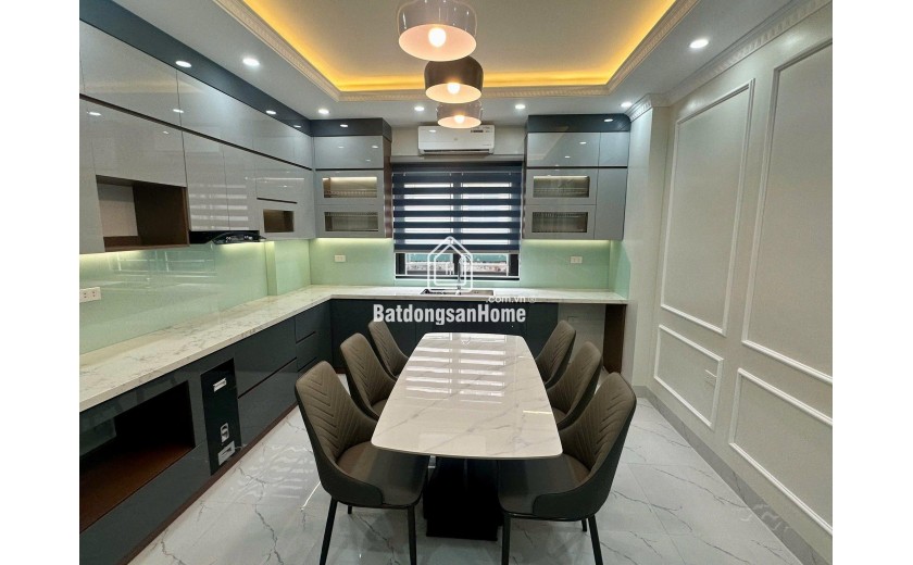 BÁN NHÀ AN DƯƠNG VƯƠNG– TÂY HỒ -7 TẦNG – THANG MÁY – Ô TÔ VÀO NHÀ – KINH DOANH  75M² – 16.5 TỶ