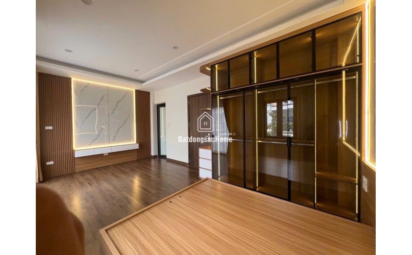 Bán nhà Xuân La Tây Hồ Ô Tô   – kinh doanh – Văn Phòng  thang máy 56m  6tầng15.5 tỷ