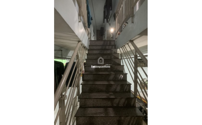 Bán nhà mặt phố Linh Xuân, Thủ Đức, DT 230m2, 2 tầng, 19 phòng, SH, giá 9.35  tỷ. LH: 0933125879