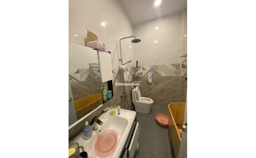 Bán nhà 64m², 4PN, 4WC, 3 tầng, Q.9, 7,05  tỷ, sổ hồng