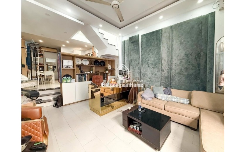 Bán nhà ngõ Q.2, An Khánh, đường Số 8. DT 50m2, 2 tầng, 2PN. Sổ hồng chính chủ, giá 9.9 tỷ. LH: 0933125879