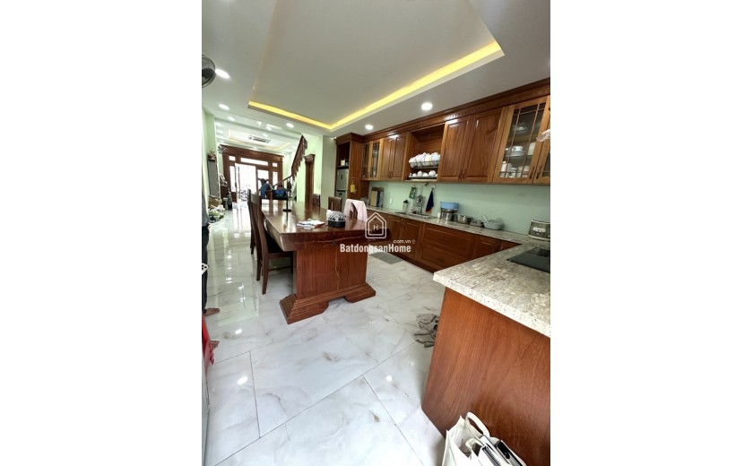 Bán nhà Hiệp Bình Chánh, DT 92 m2, 3 tầng, sổ hồng. Giá 7,75 tỷ