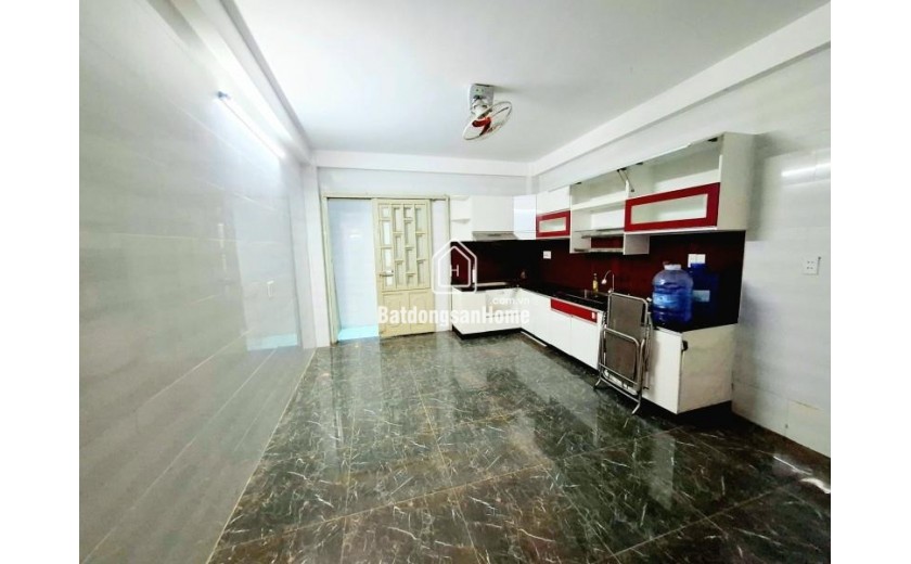 NHÀ LẠC LONG QUÂN, ĐÚC 5 TẦNG KIÊN CỐ, 57M² 8PN SHR CHUẨN, CHỈ 7.8T!