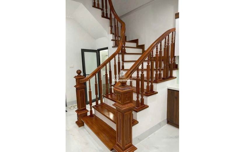 CHO THUÊ NHÀ 4 TẦNG NGỌC THỤY – GẦN CẦU CHƯƠNG DƯƠNG